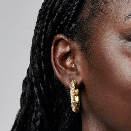 How to Choose Jewelry for a Professional or Office Look